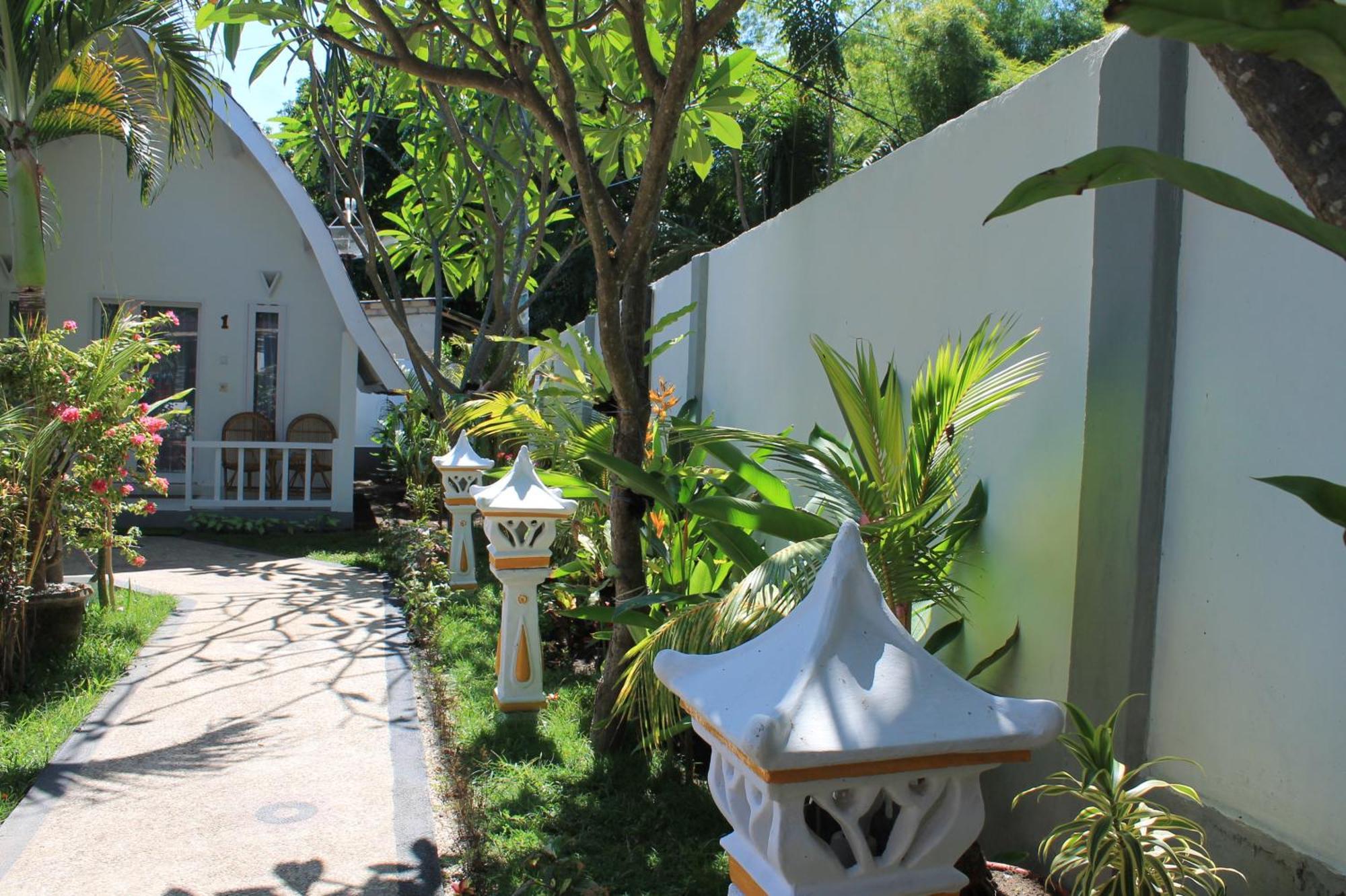 New Balengku Dua Hotel - Adults Only กิลิไอร์ ภายนอก รูปภาพ