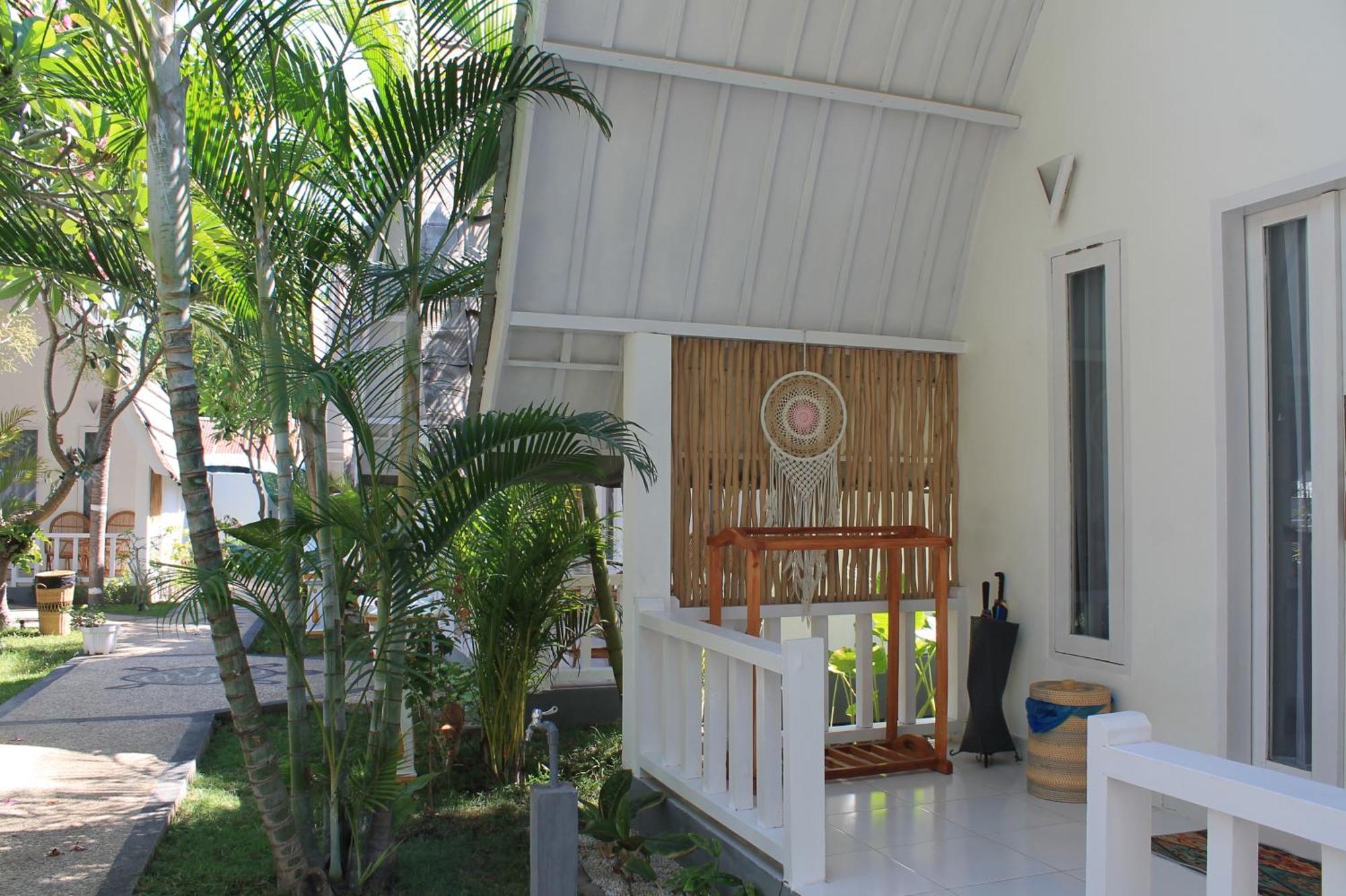 New Balengku Dua Hotel - Adults Only กิลิไอร์ ภายนอก รูปภาพ