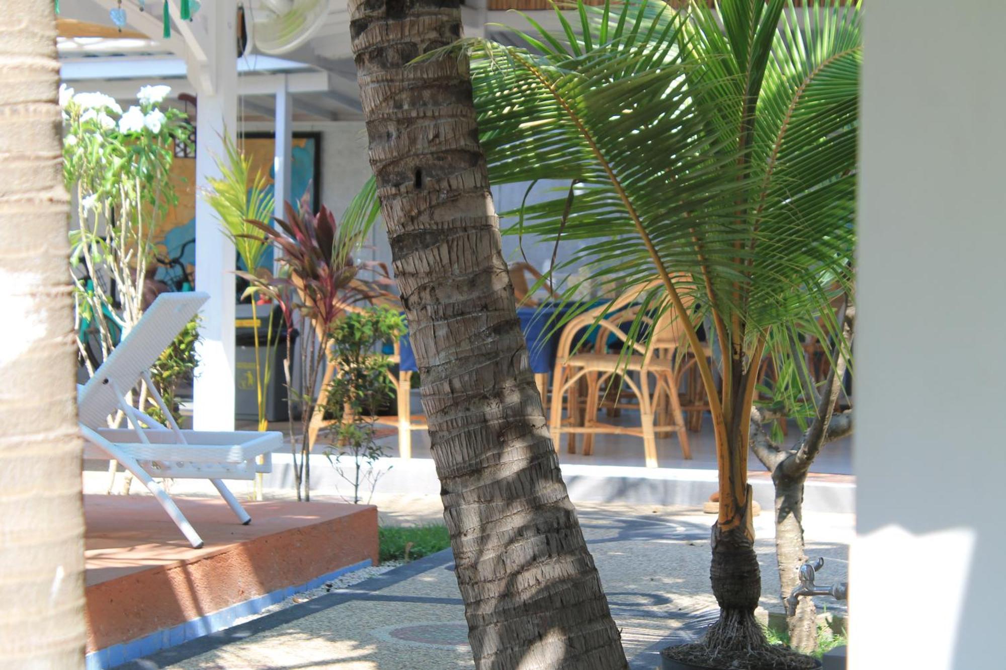 New Balengku Dua Hotel - Adults Only กิลิไอร์ ภายนอก รูปภาพ
