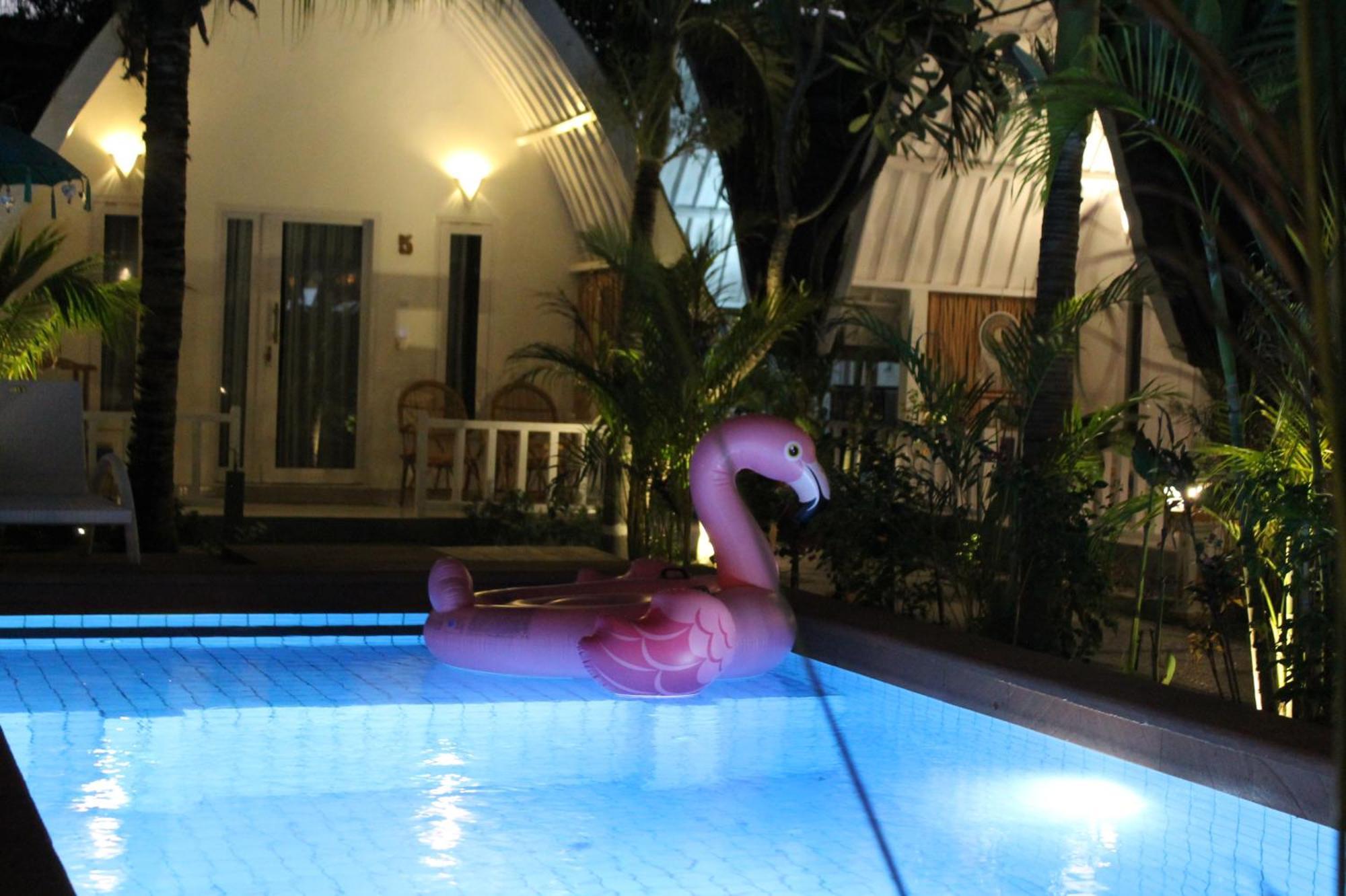 New Balengku Dua Hotel - Adults Only กิลิไอร์ ภายนอก รูปภาพ