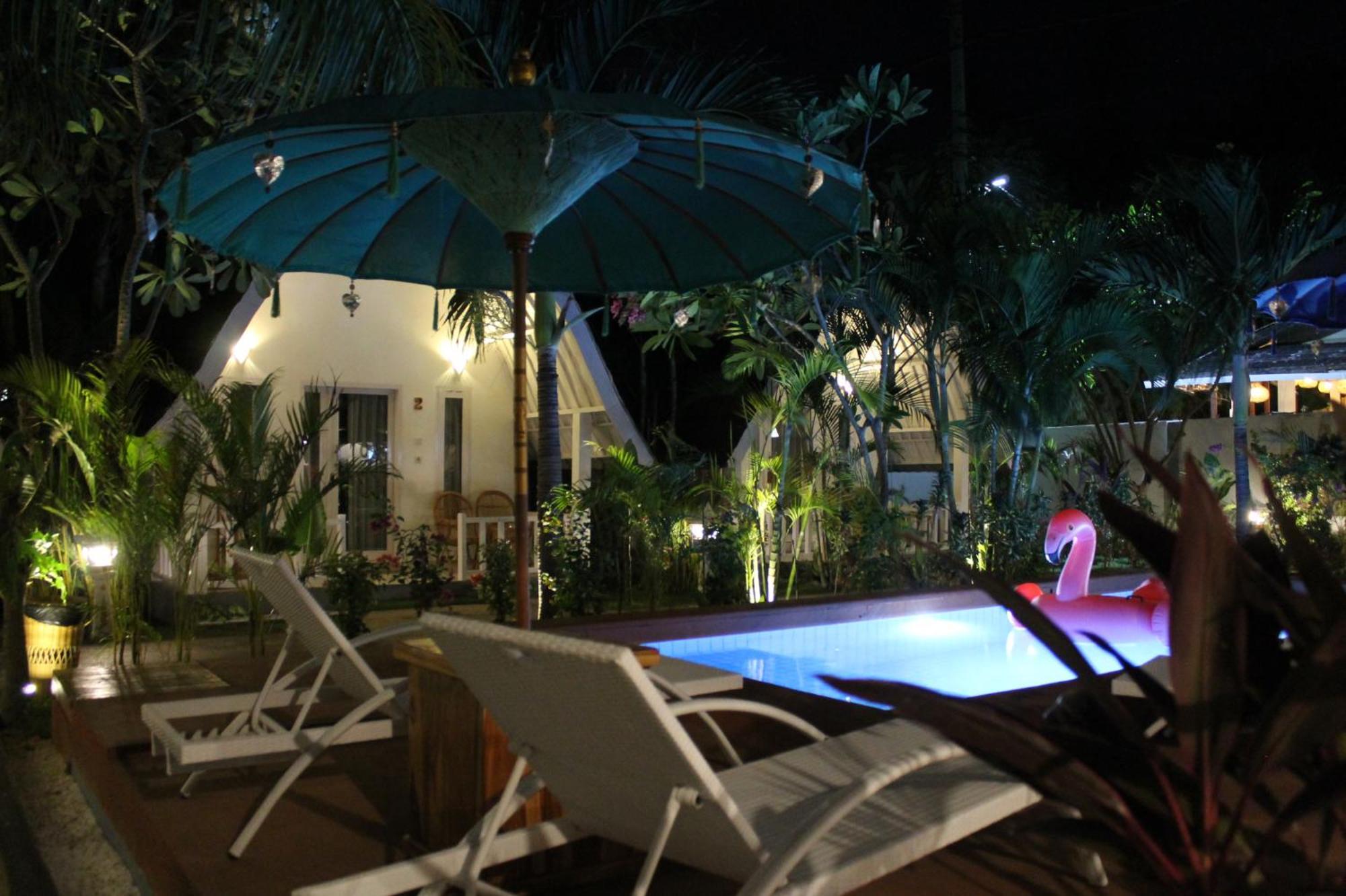 New Balengku Dua Hotel - Adults Only กิลิไอร์ ภายนอก รูปภาพ