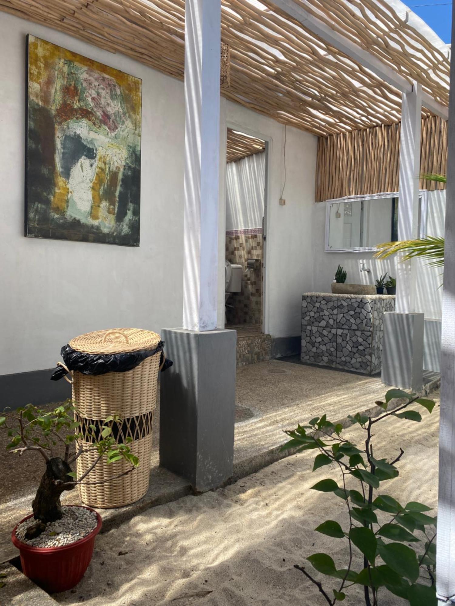 New Balengku Dua Hotel - Adults Only กิลิไอร์ ภายนอก รูปภาพ
