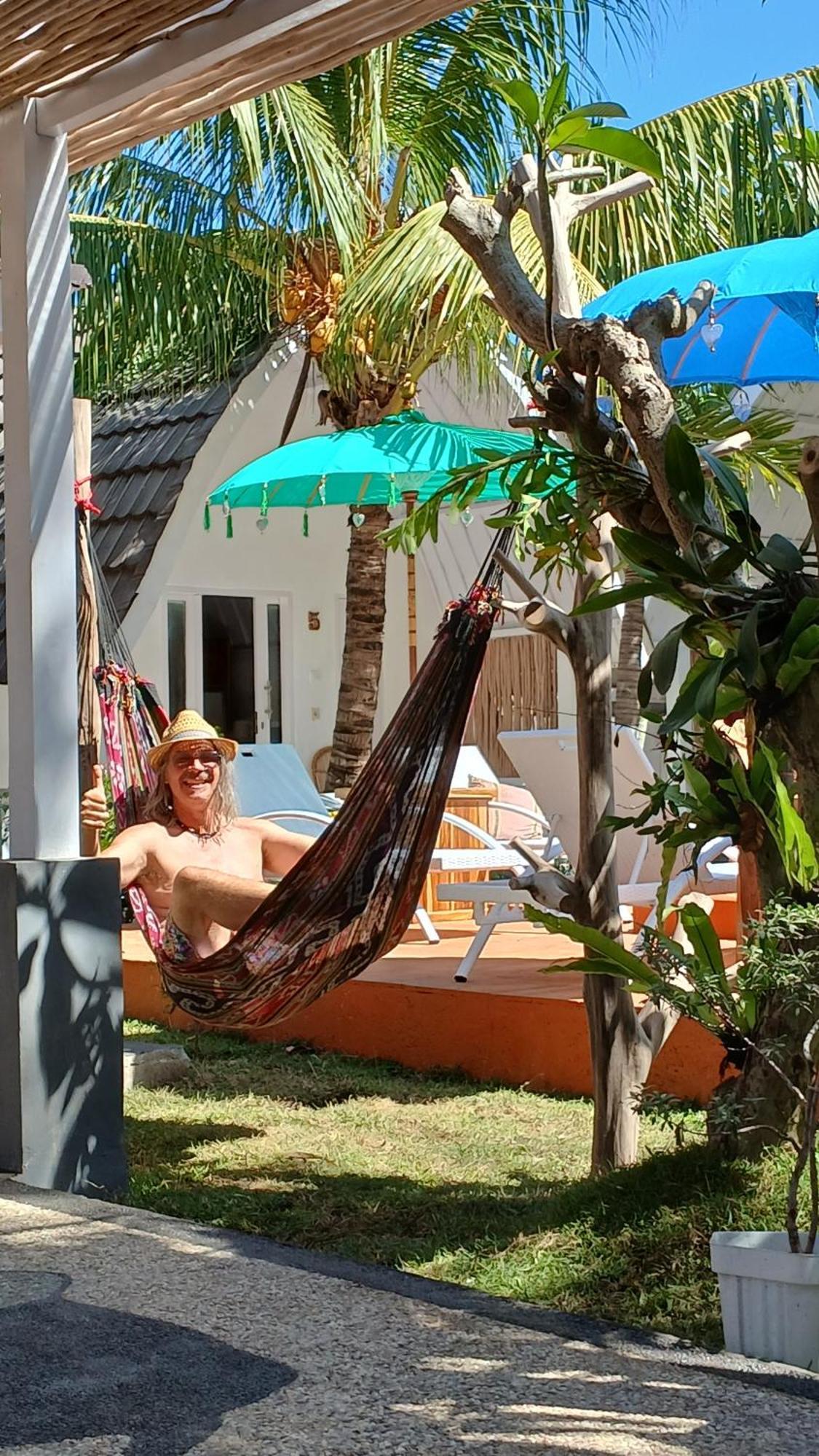 New Balengku Dua Hotel - Adults Only กิลิไอร์ ภายนอก รูปภาพ
