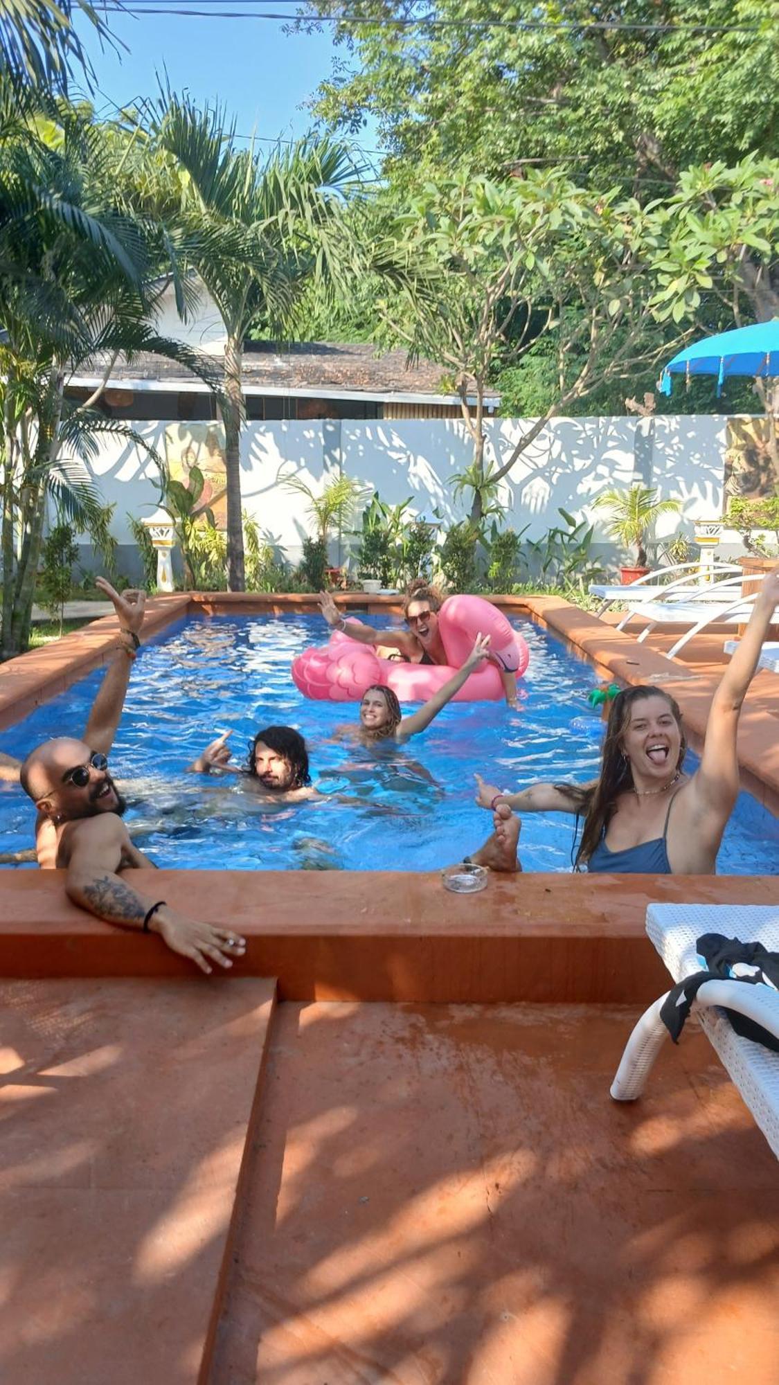 New Balengku Dua Hotel - Adults Only กิลิไอร์ ภายนอก รูปภาพ