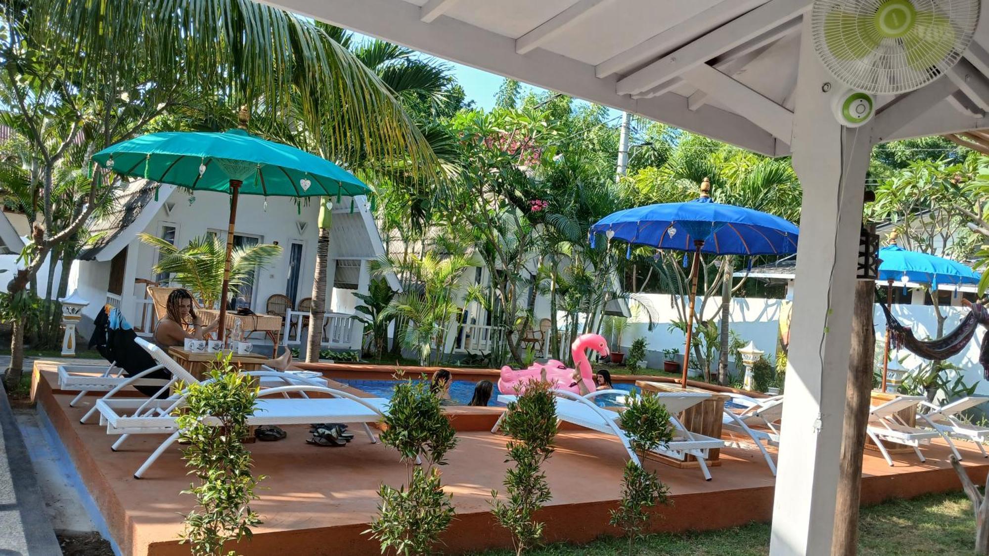 New Balengku Dua Hotel - Adults Only กิลิไอร์ ภายนอก รูปภาพ